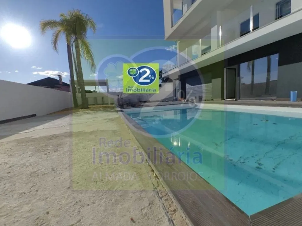 Bassein - Luxury House with Pool in Charneca de Caparica