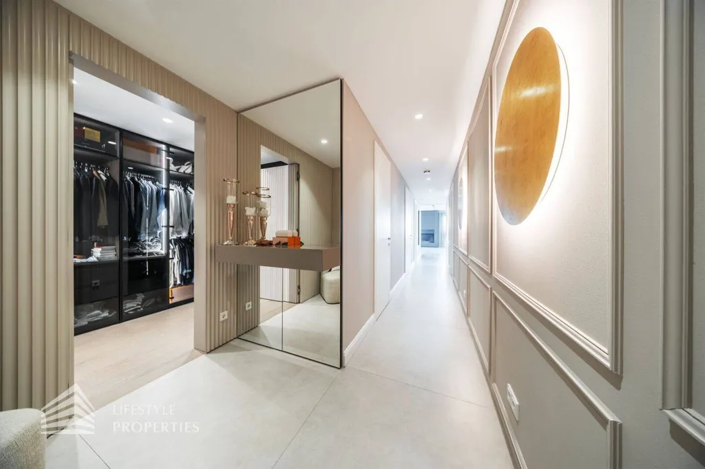 Entrée - 4-Bedroom Apartment with Panoramic Balcony in Vienna