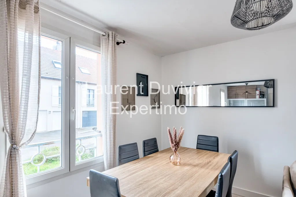 Söögituba - Duplex Apartment in Centre Saint-Rémy-l'Honoré
