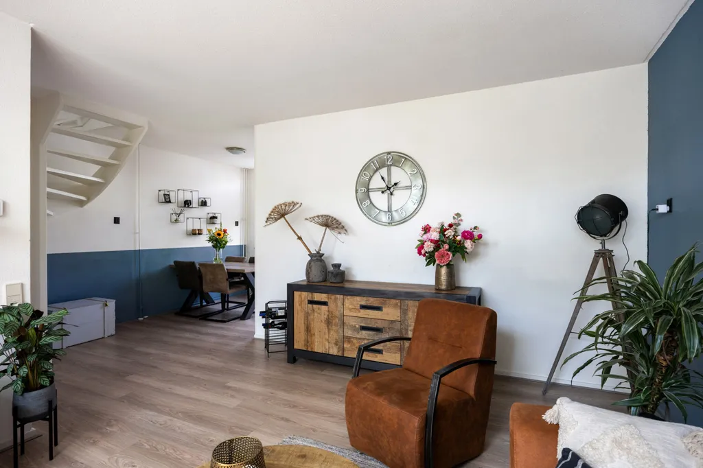 Elutuba - Modernised Semi-Detached House with Garden in Marum