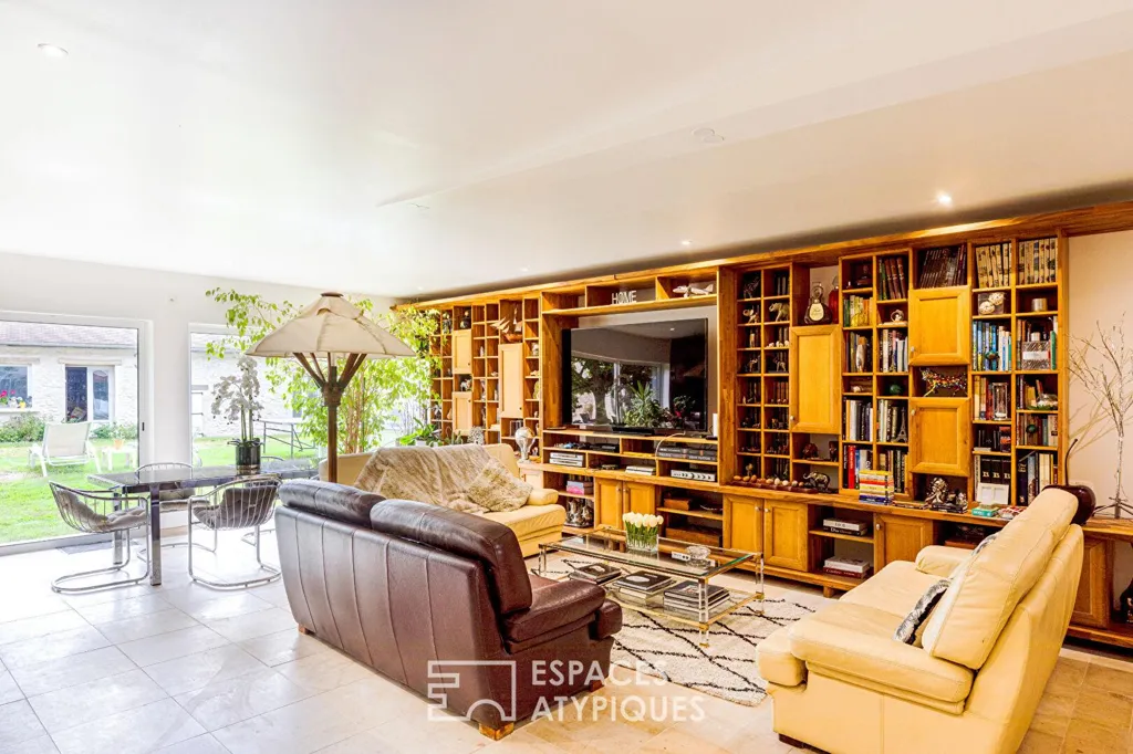 Living Room - Luxury Property with Pool near Normandy
