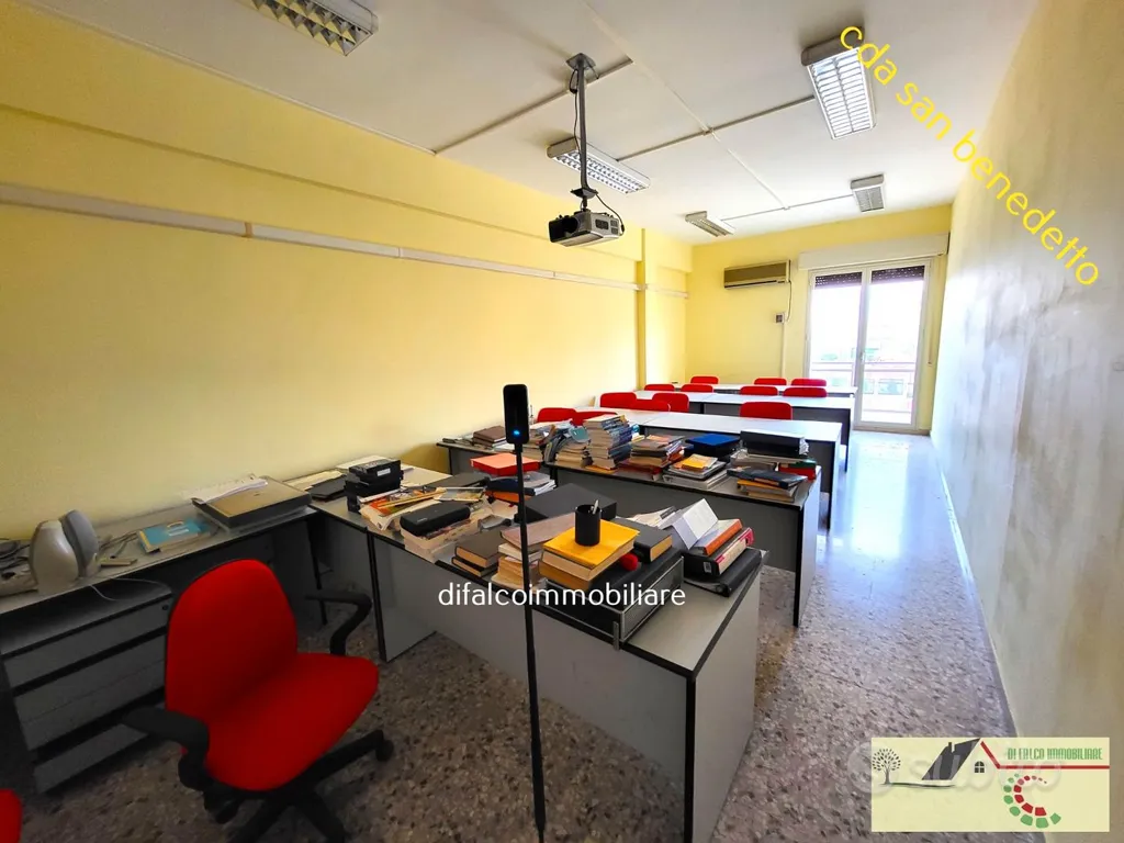 Kabinet - Large Apartment with Balcony in Agrigento