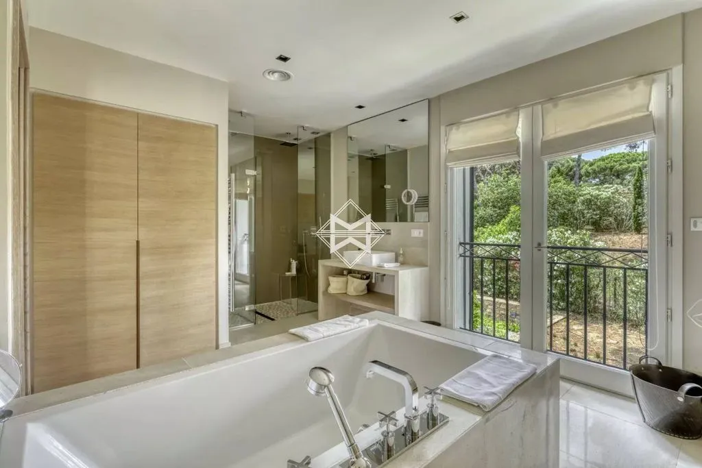 Vannitoad - Luxury Villa with Pool in Ramatuelle