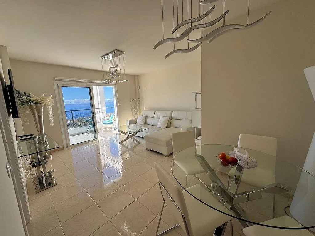 Séjour - Luxury Apartment with Rooftop Terrace in Adeje
