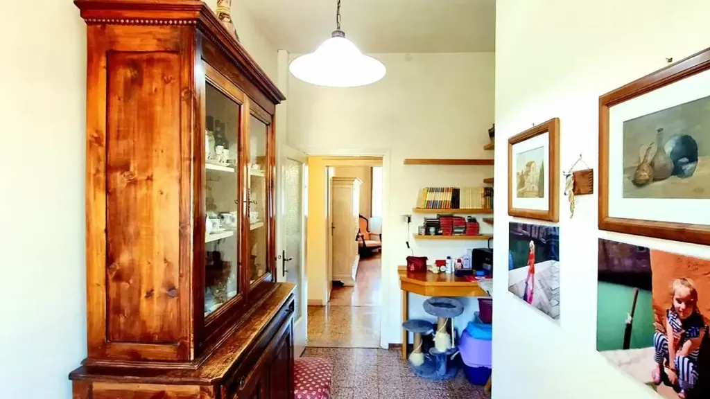 Entrée - Five-Bedroom Apartment with Terrace in Lastra a Signa