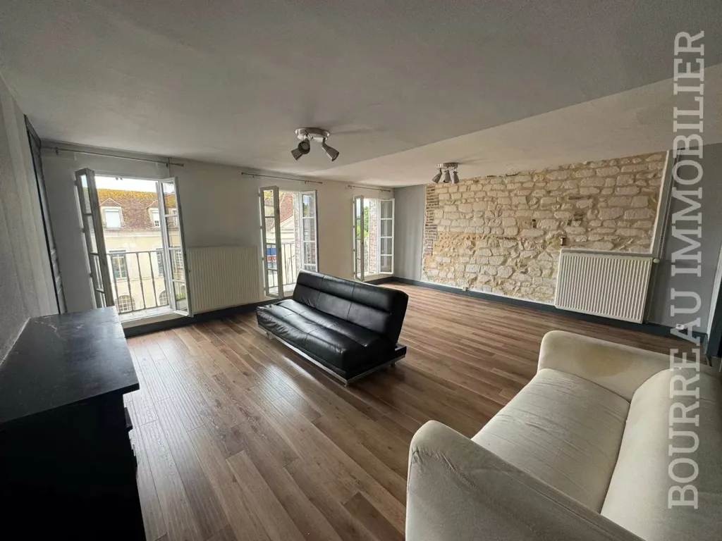 Séjour - Appartement de rez-de-chaussée avec balcon à Joigny