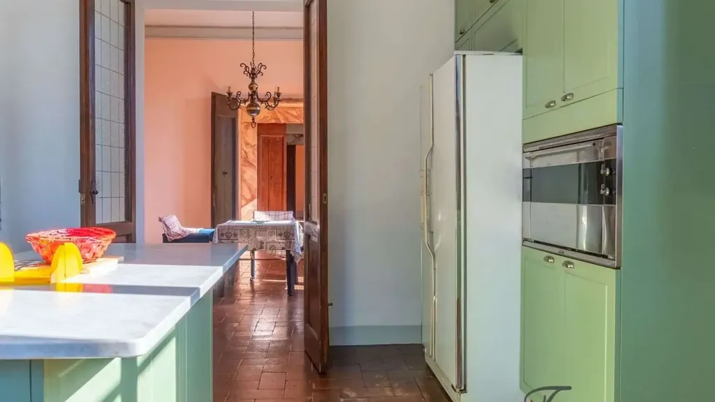 Cuisine - Historic Villa with Renaissance Architecture in Florence