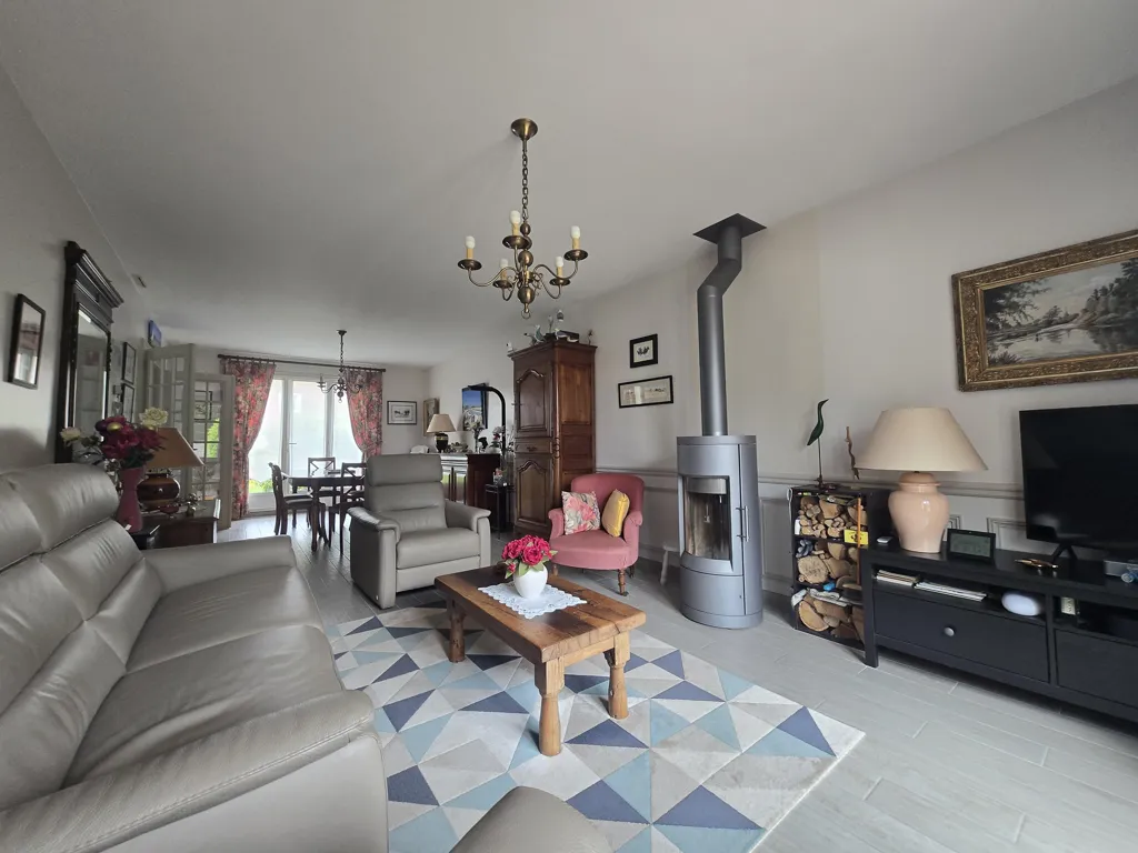 Living Room - House with Pool in Estrées-Saint-Denis