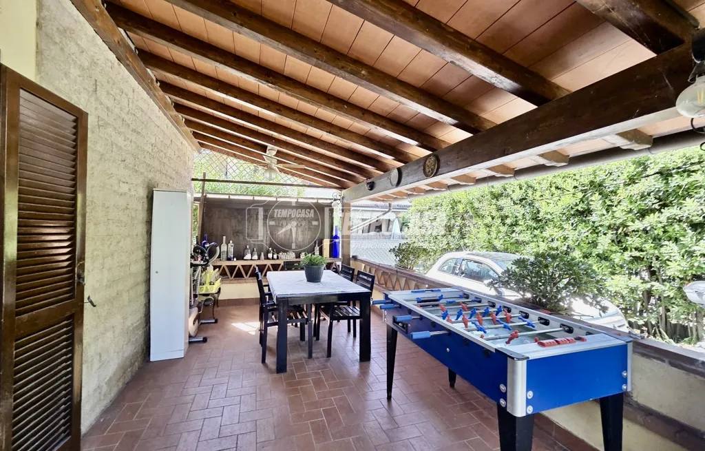 Terrass - Rustic Villa with Garden in Castagnola, Massa