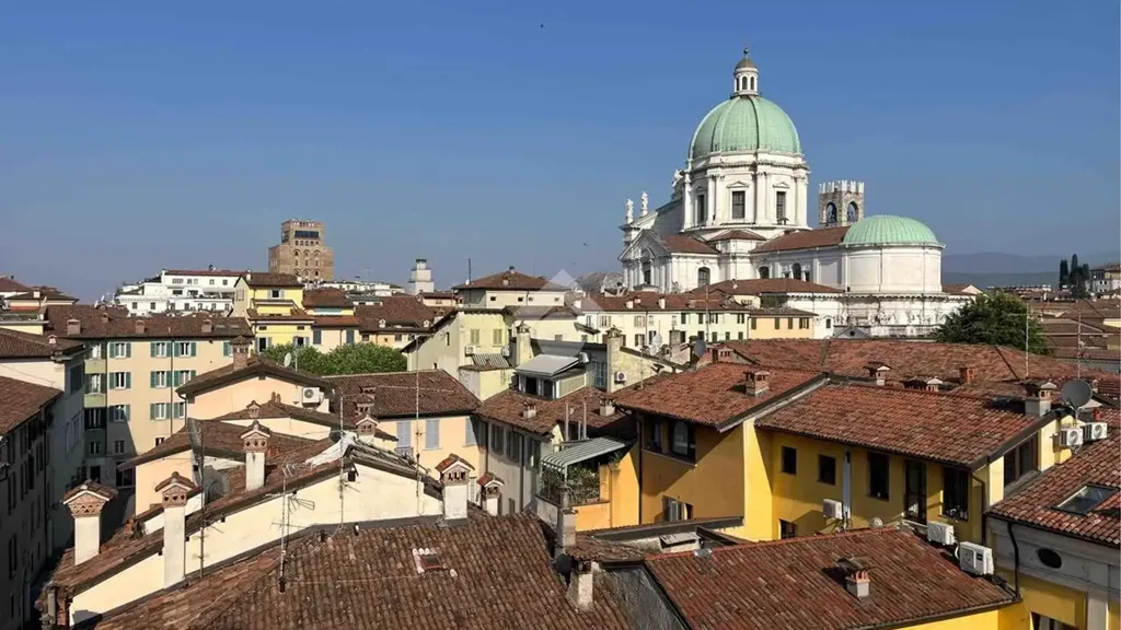 Apartment with Panoramic View in Brescia