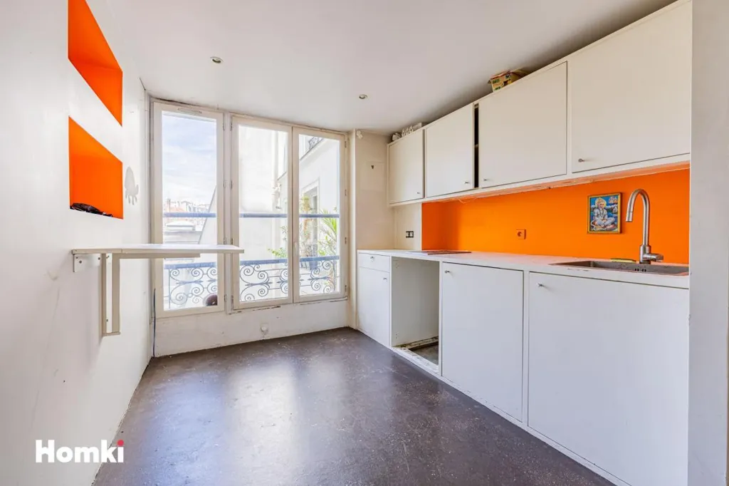 Cucina - Haussmannian Flat with Courtyard View in Paris 75005