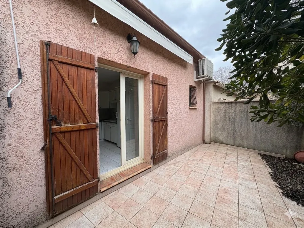 Aed - Villa with Enclosed Garden in Gignac