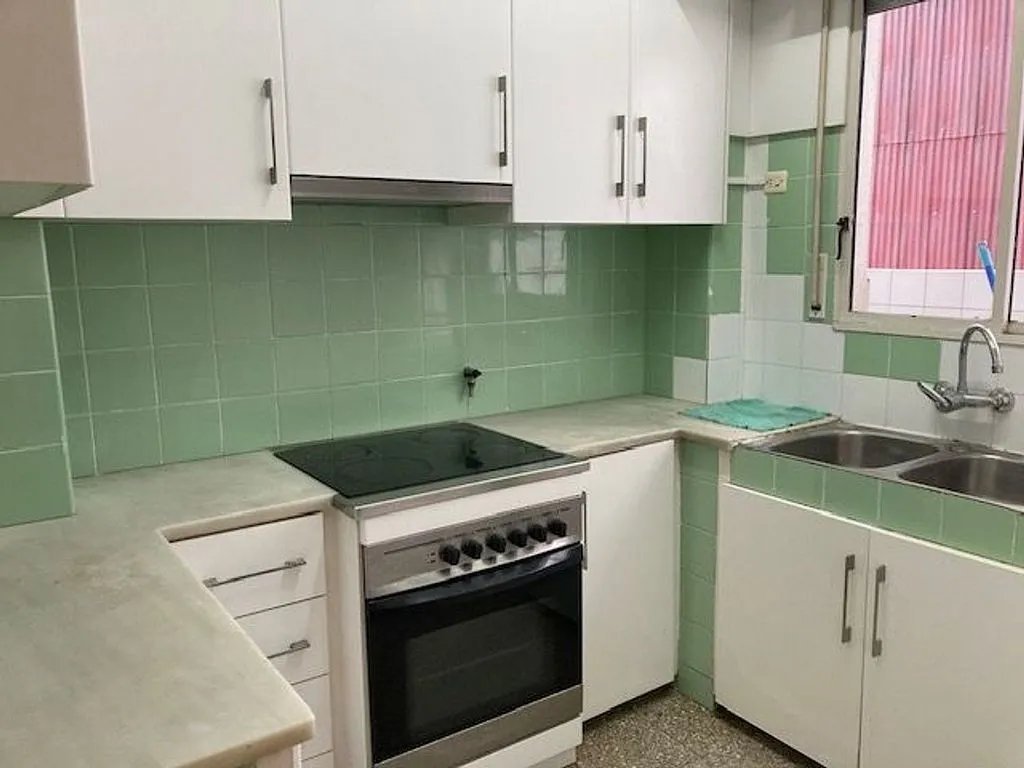Köök - Apartment with Balcony in Eixample Nord