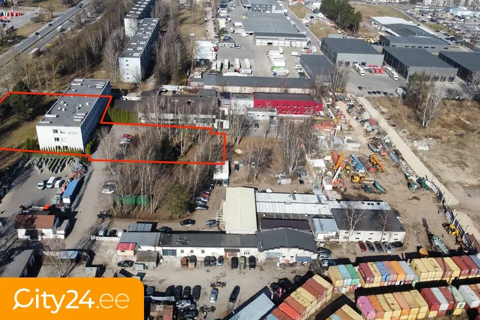 Õhuvaade - Three-Storey Industrial Building with Large Plot in Riga