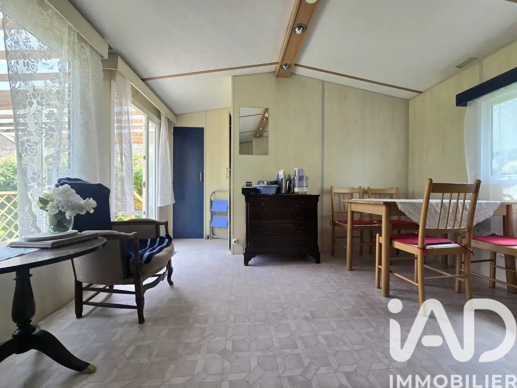 Salle à manger - Bungalow T3 avec terrasse à Pont-Audemer