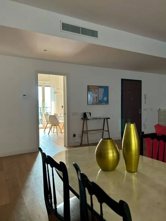 Söögituba - Luxury Penthouse with Skyline View in Milan