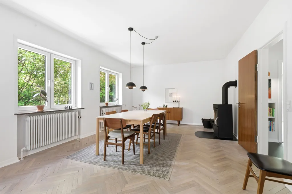 Salle à manger - Red Brick Villa with Garden in Øsby