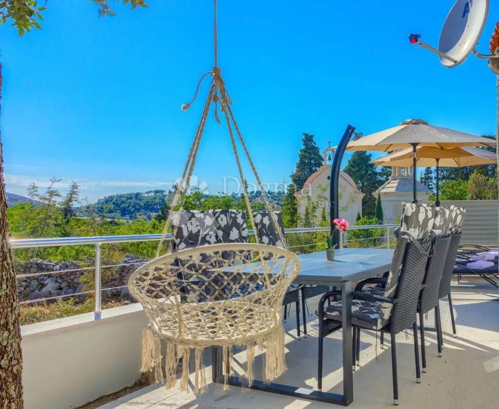 Terrazza - Traditional Villa with Pool in Nerežišća