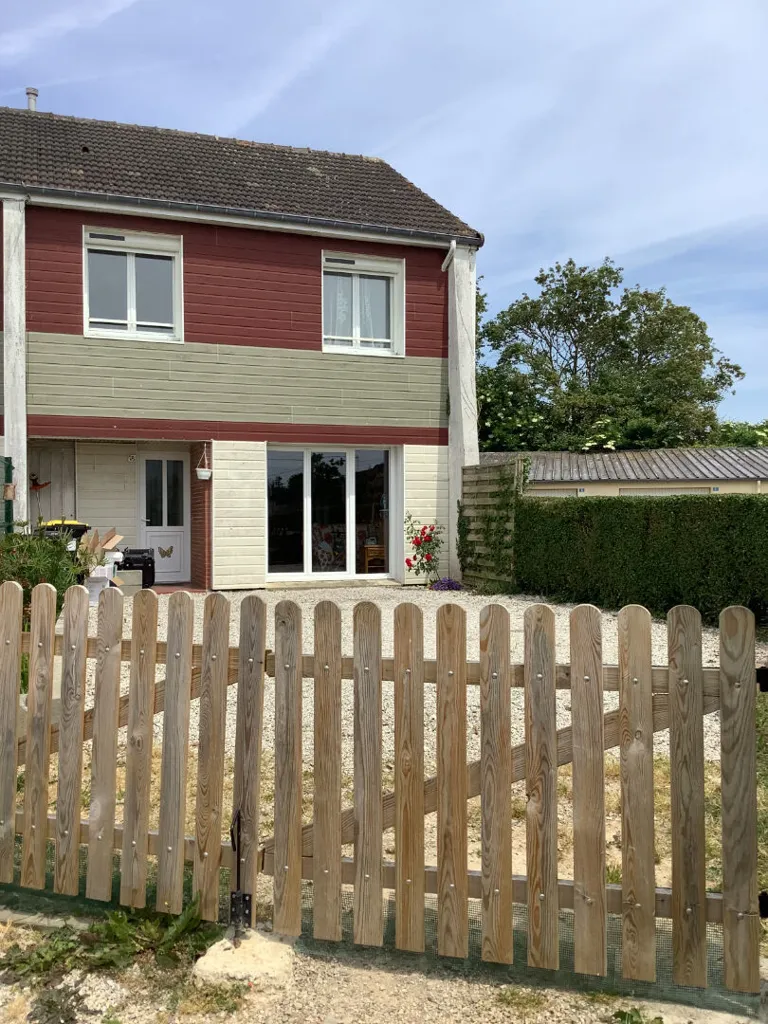 Extérieur - Maison avec Jardin et Cour à Proximité