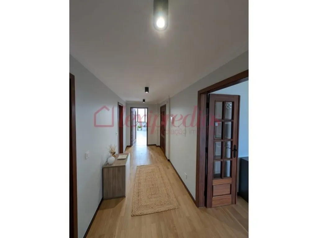 Esik - Luxury Flat with City View in Agueda