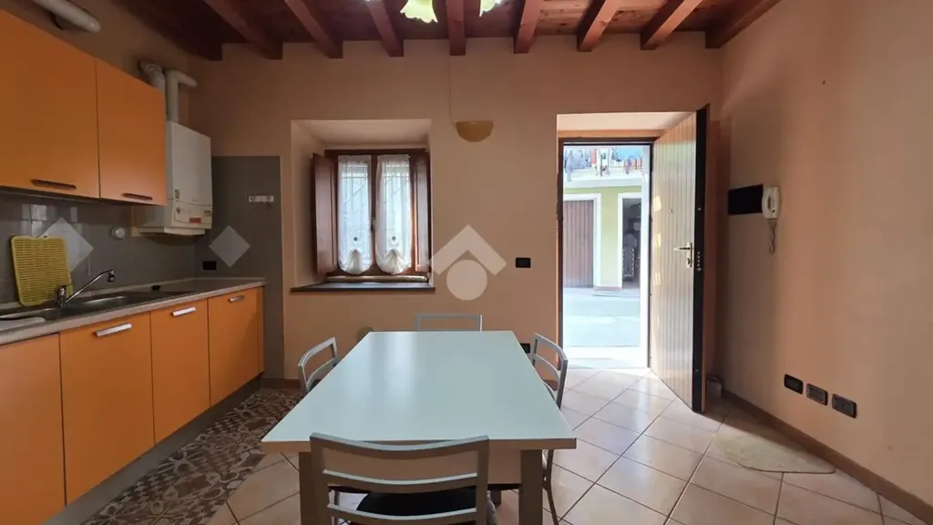 Sala da pranzo - Restored Flat with Open Plan in Chiari
