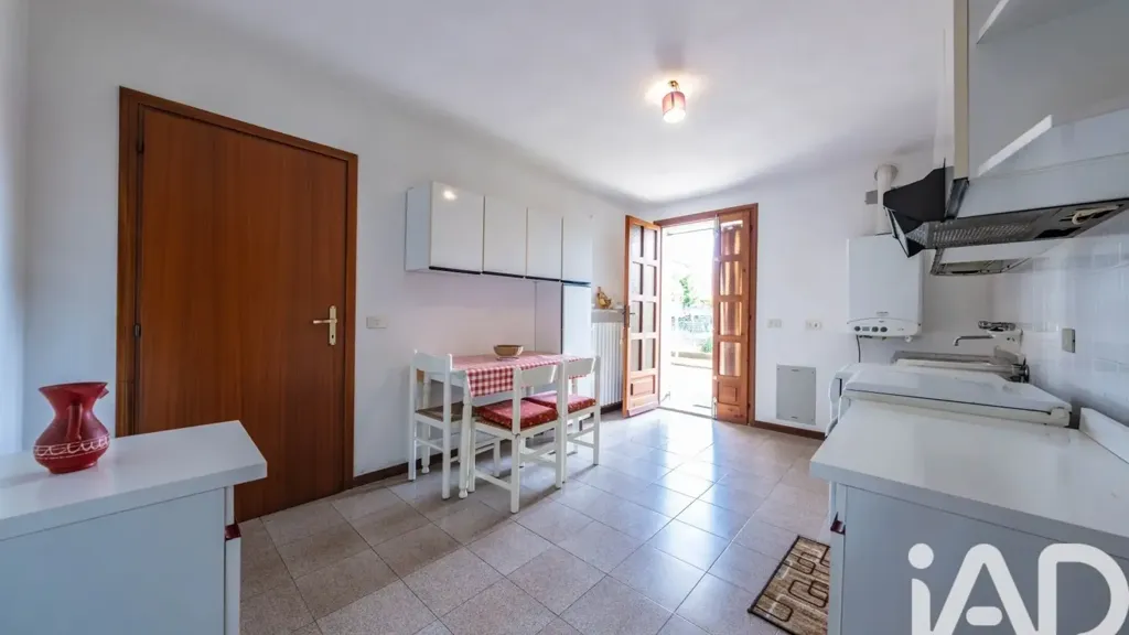 Cuisine - Villa with Courtyard in Massa Fiscaglia