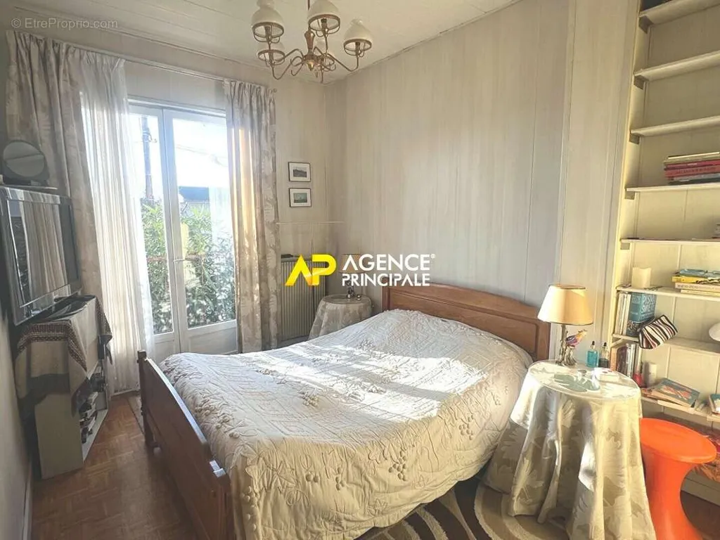 Camere da letto - 1930s House with Garden in Argenteuil