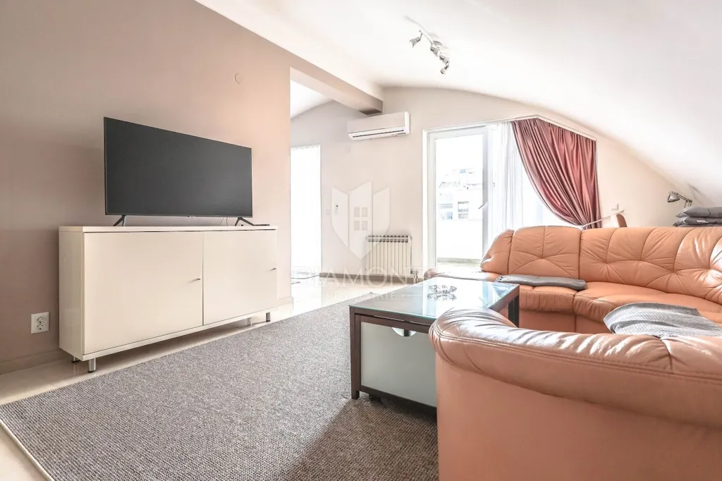 Séjour - Spacious Apartment with Terrace in Maksimir, Zagreb