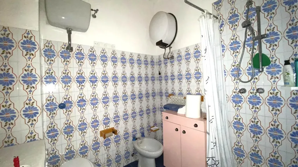Vannitoad - Apartment with Balcony in Balsorano