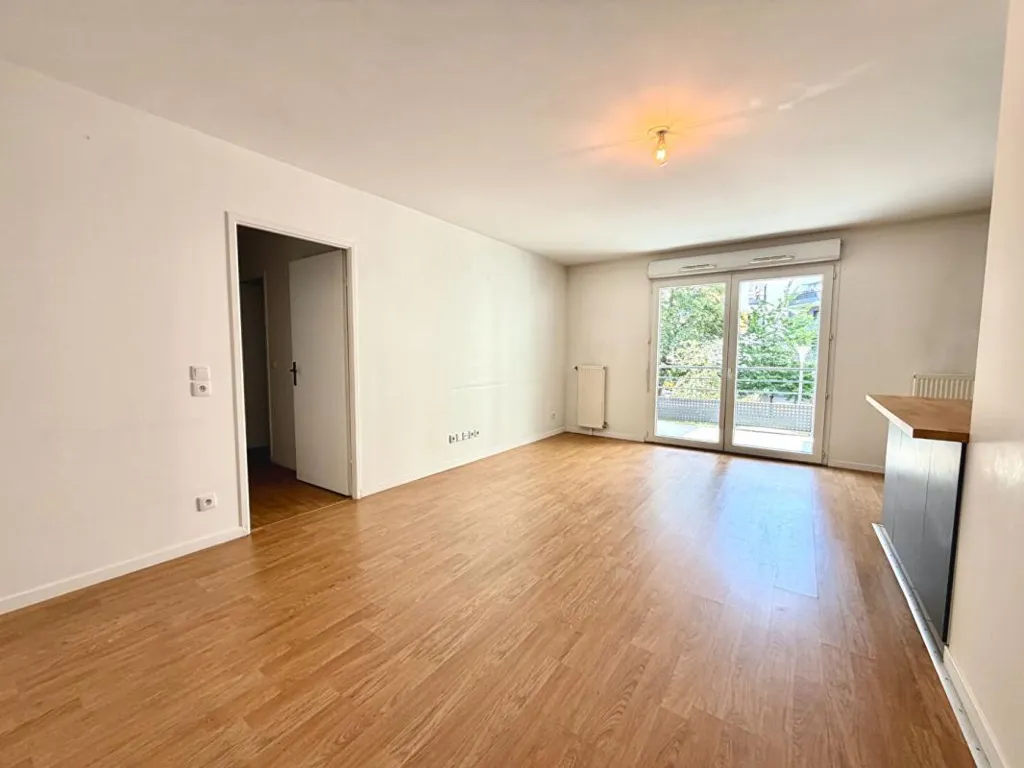 Stanze - 3-Bed Flat with Balcony in Saint-Ouen-l'Aumône
