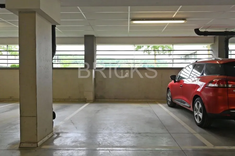 Garaaž - Luxury Apartment with Balcony in Dommeldange