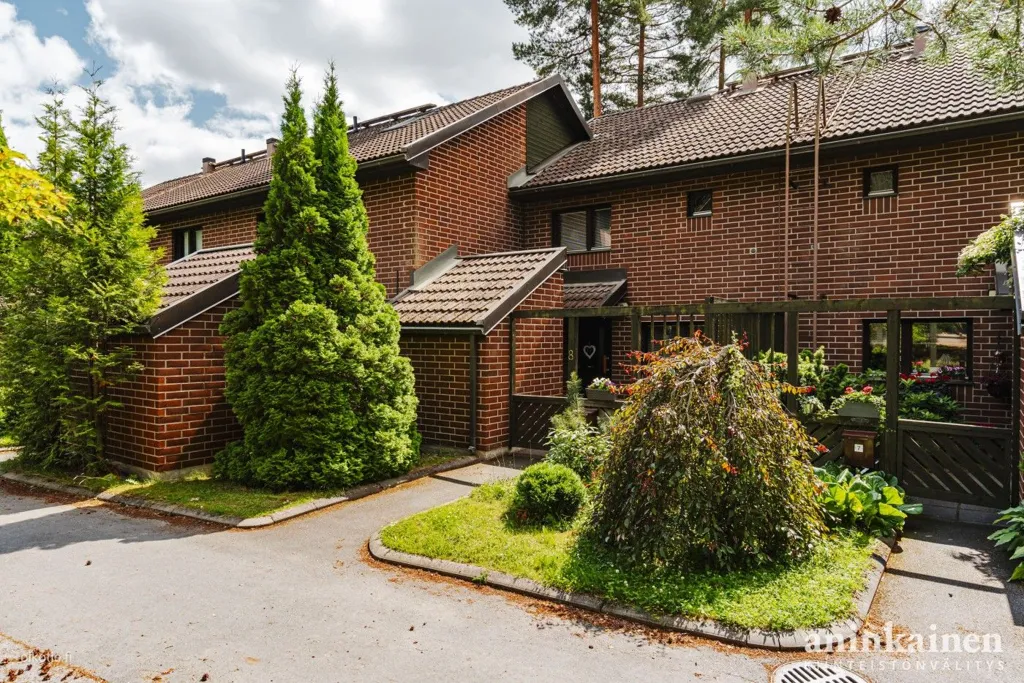Välivaade - Two-Level Terraced House with Private Yard in Koivula