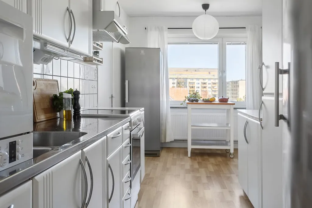 Köök - Apartment with West-Facing Glass Balcony in Malmö