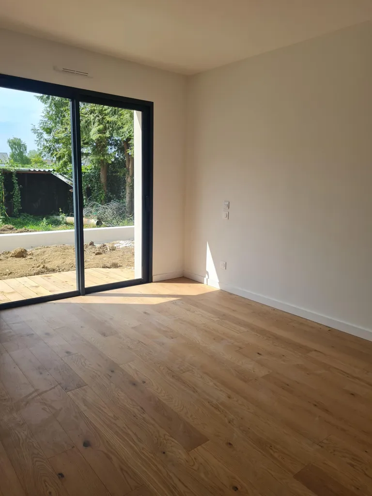 Pièces - Maison Neuve avec Terrasse et Jardin près du Golf