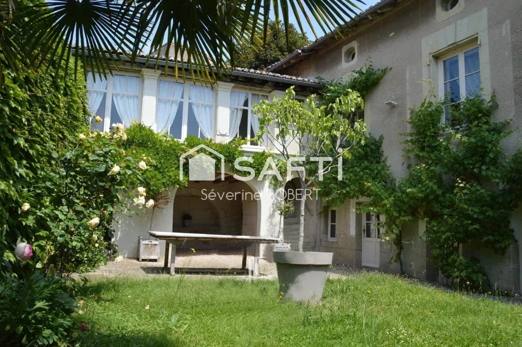 Jardin - Maison de Caractère XVIIIe siècle avec Jardin à Loudun