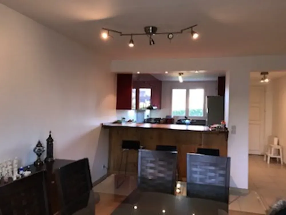 Söögituba - Spacious House with Garden near International School