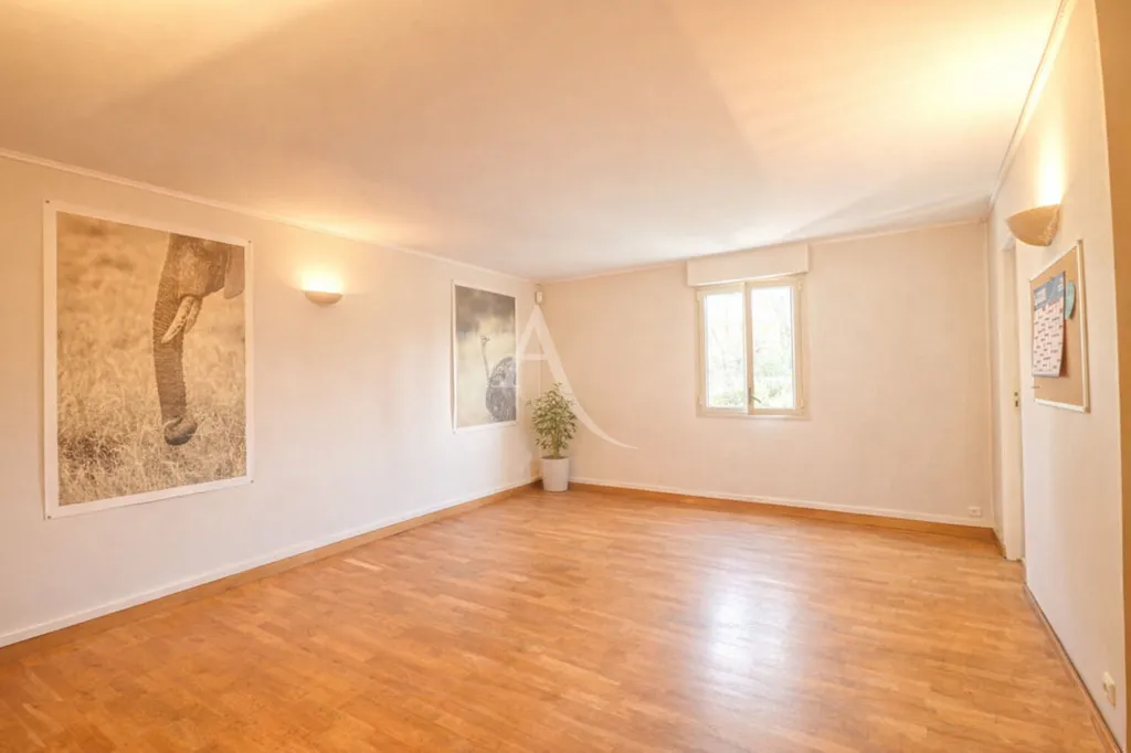 Magamistoad - Duplex Flat with Mezzanine in Antony