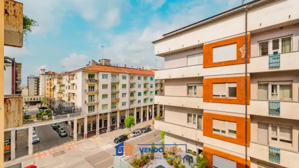 Balcon - Apartment with Balcony in Cuneo