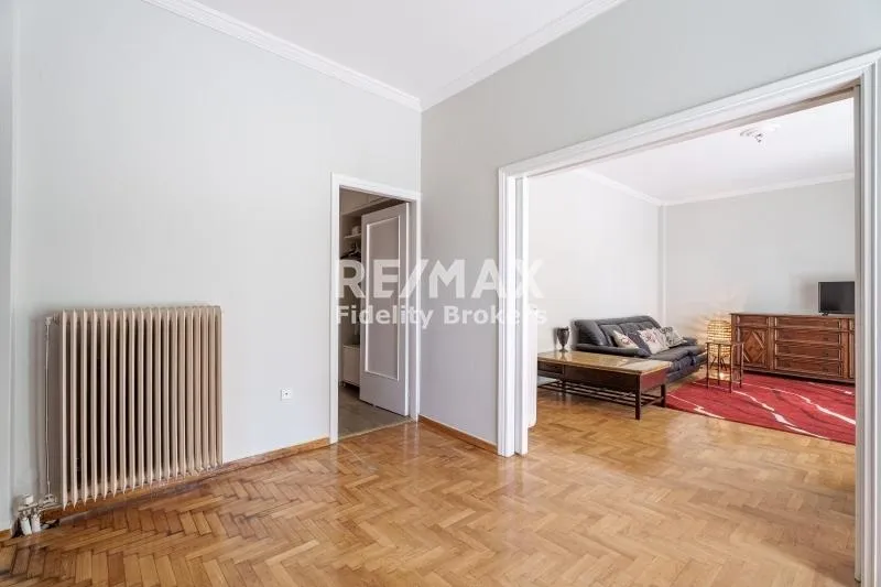 Elutuba - Apartment with Balcony in Ano Glyfada