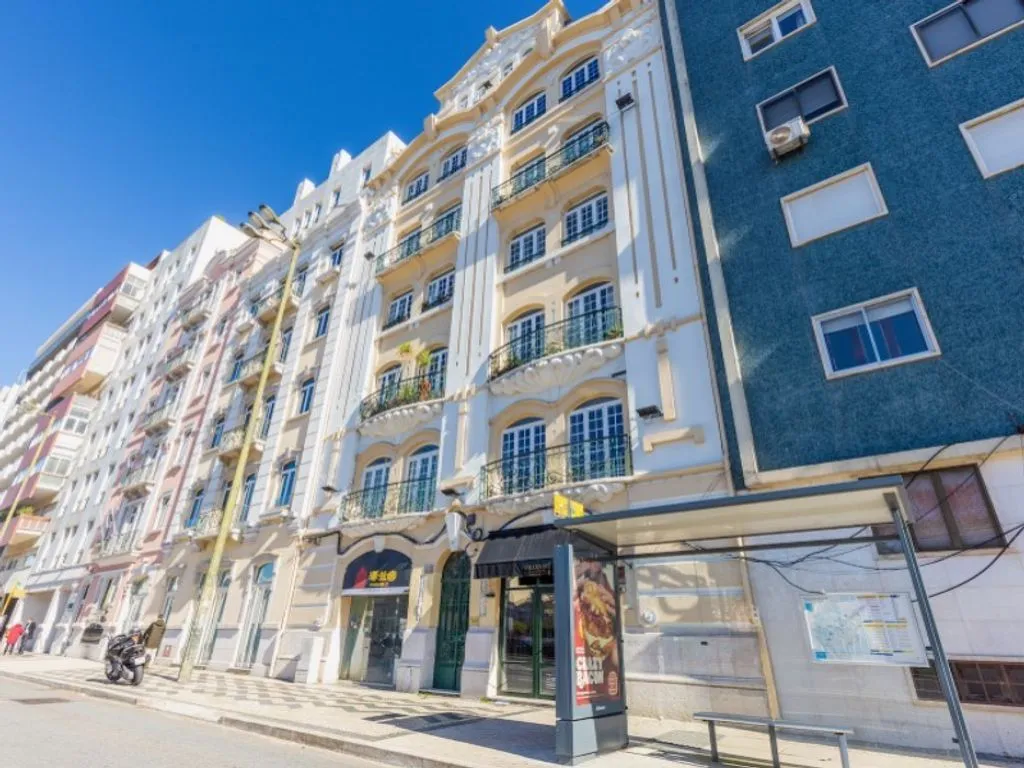 Extérieur - 3-Bedroom Flat with Metro Access in Entrecampos