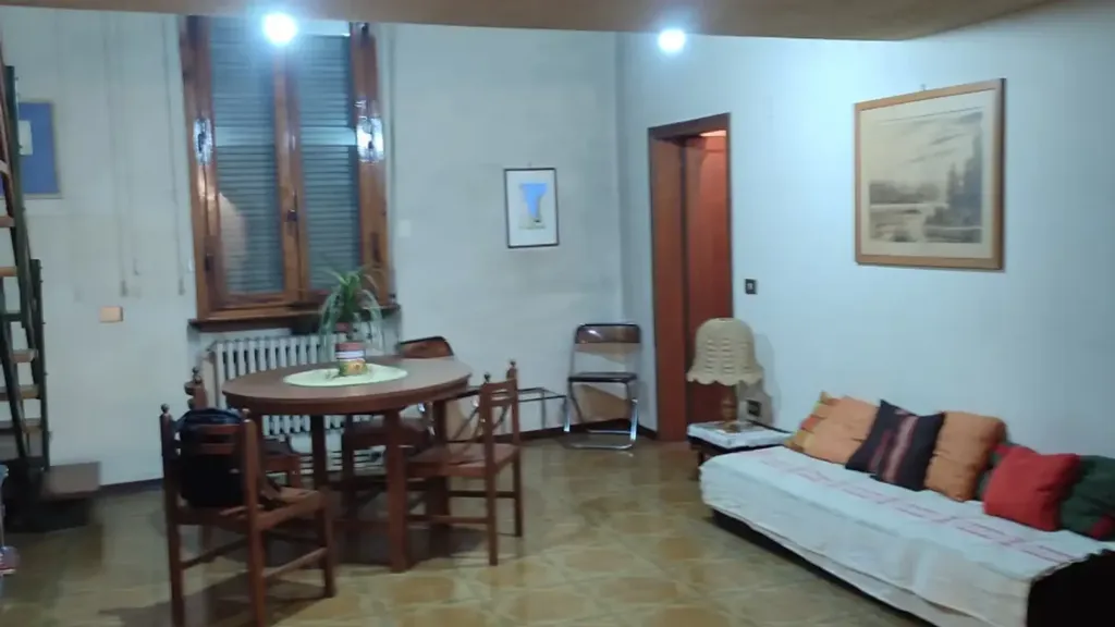 Living Room - Three-Bedroom Apartment with High Ceilings in Florence