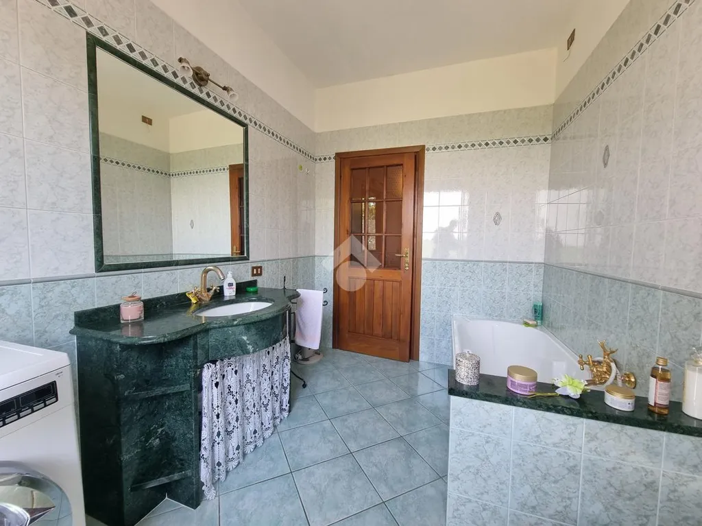 Vannitoad - Restored Villa with Multiple Apartments in Borgo Virgilio