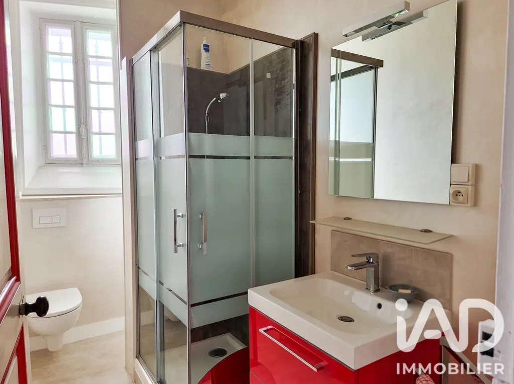 Bagni - Charming Townhouse with Art Deco Features in Cognac