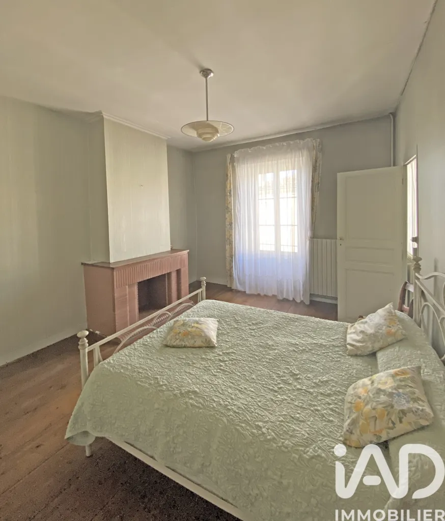 Magamistoad - Charming Stone House with Garden in Blaye Centre