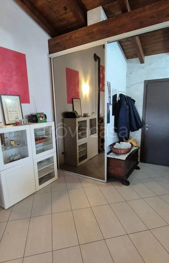 Ingresso - Rustic Bifamily Villa with Garden in Trecate