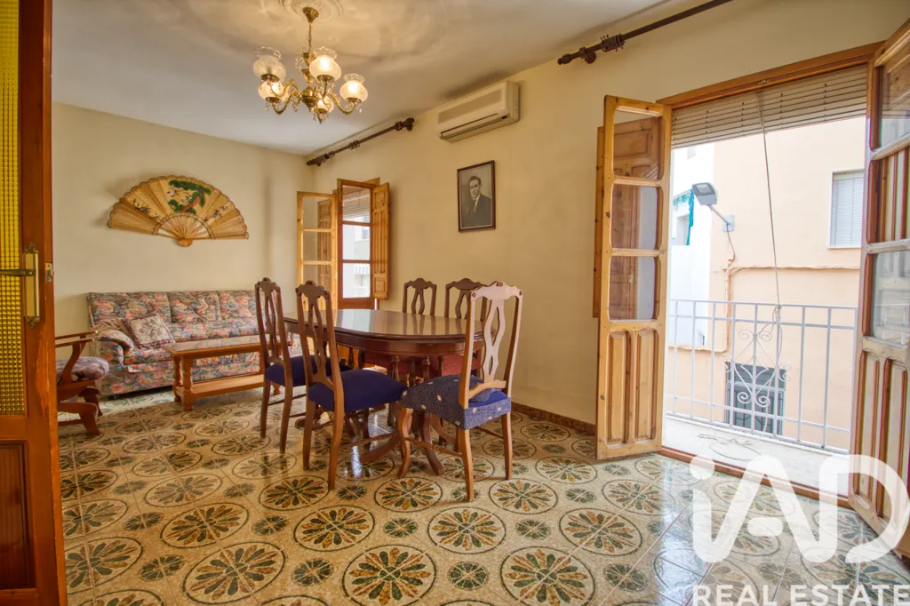 Salle à manger - Townhouse with Dual Access in Rute