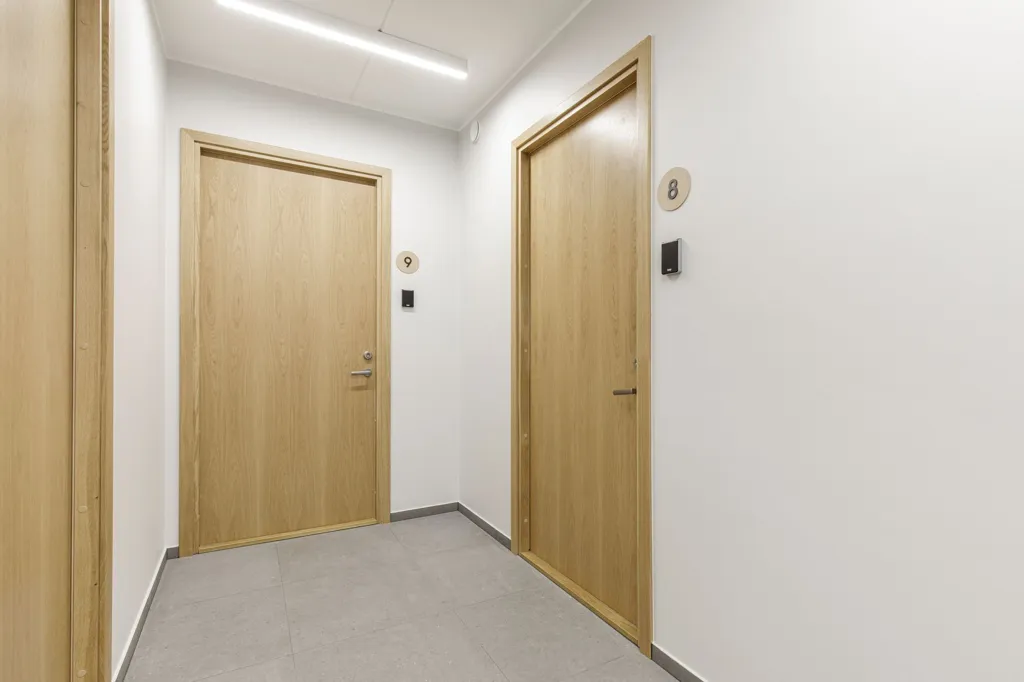 hallway_entrance