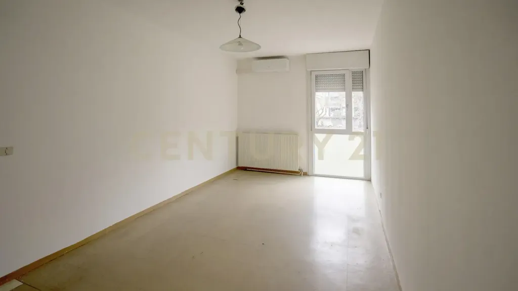 Pièces - Fully Rented Apartment with Central Park in Verona