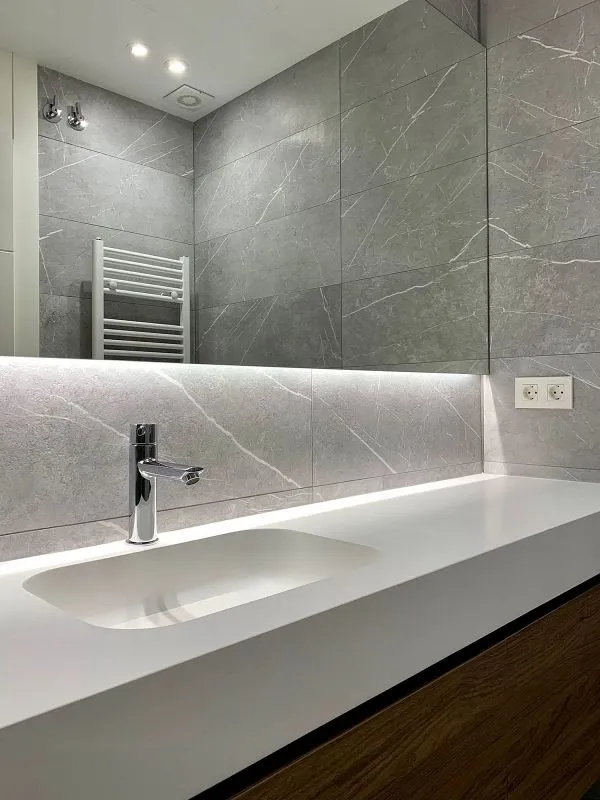 Salles de bain - Luxury Apartment with Terrace near University