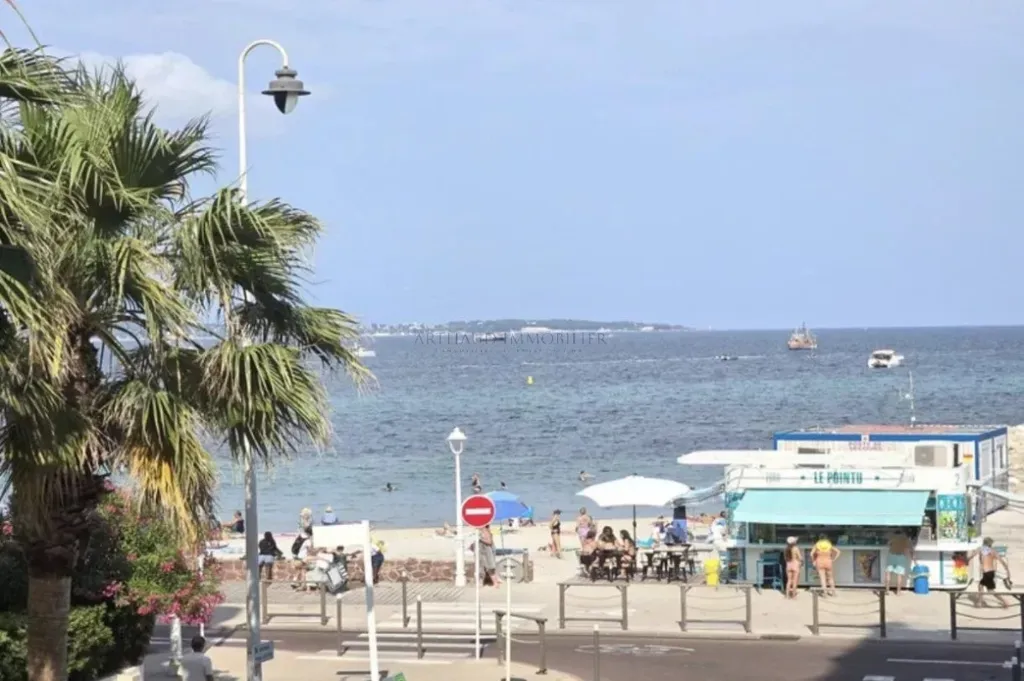 Sea View Apartment in Palm Beach, Cannes